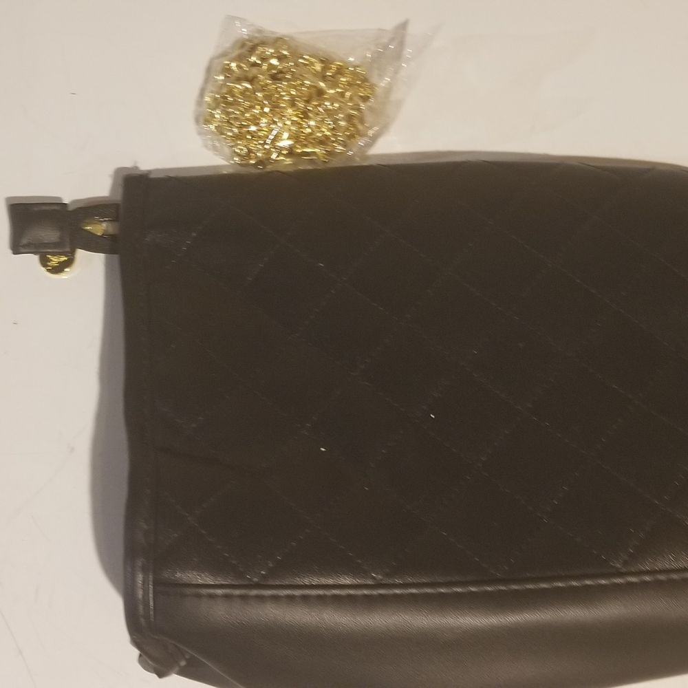 Purse - Picture 2 of 4